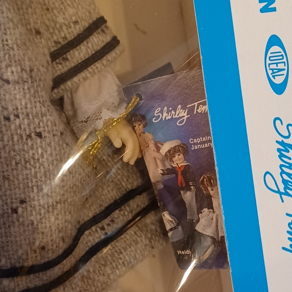 IDEAL SHIRLEY TEMPLE DOLL COLLECTION 1983 DIMPLES 12" DOLL IN BOX # 3P-4141-0000 - Picture 10 of 13